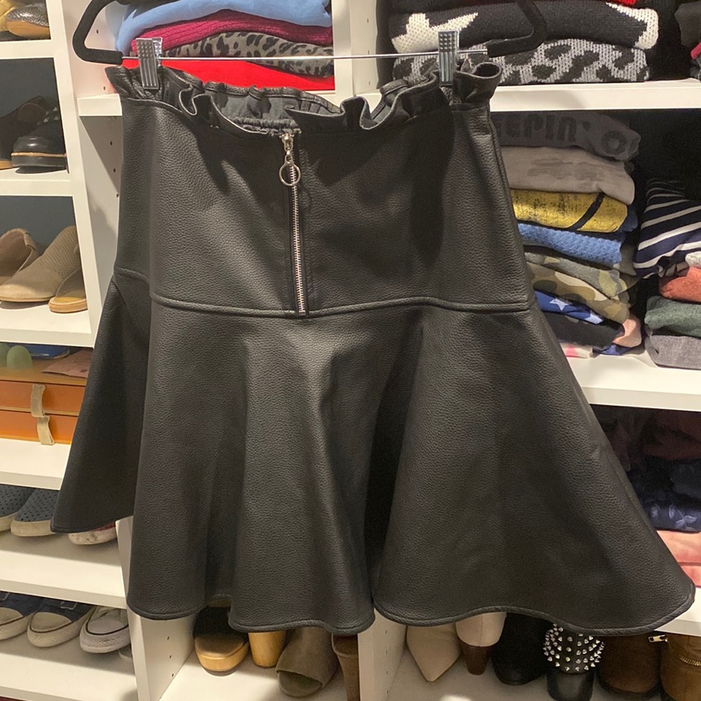 ROXANNE FLARE BLACK leather flare skirt from brand Love & Laughter